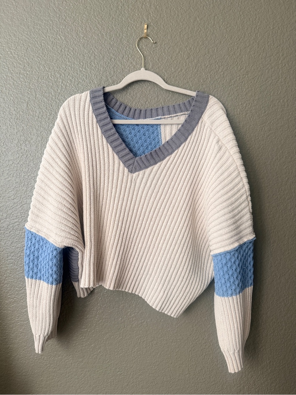 HEIMISH USA Cream V-Neck Sweater with Light Blue Accents